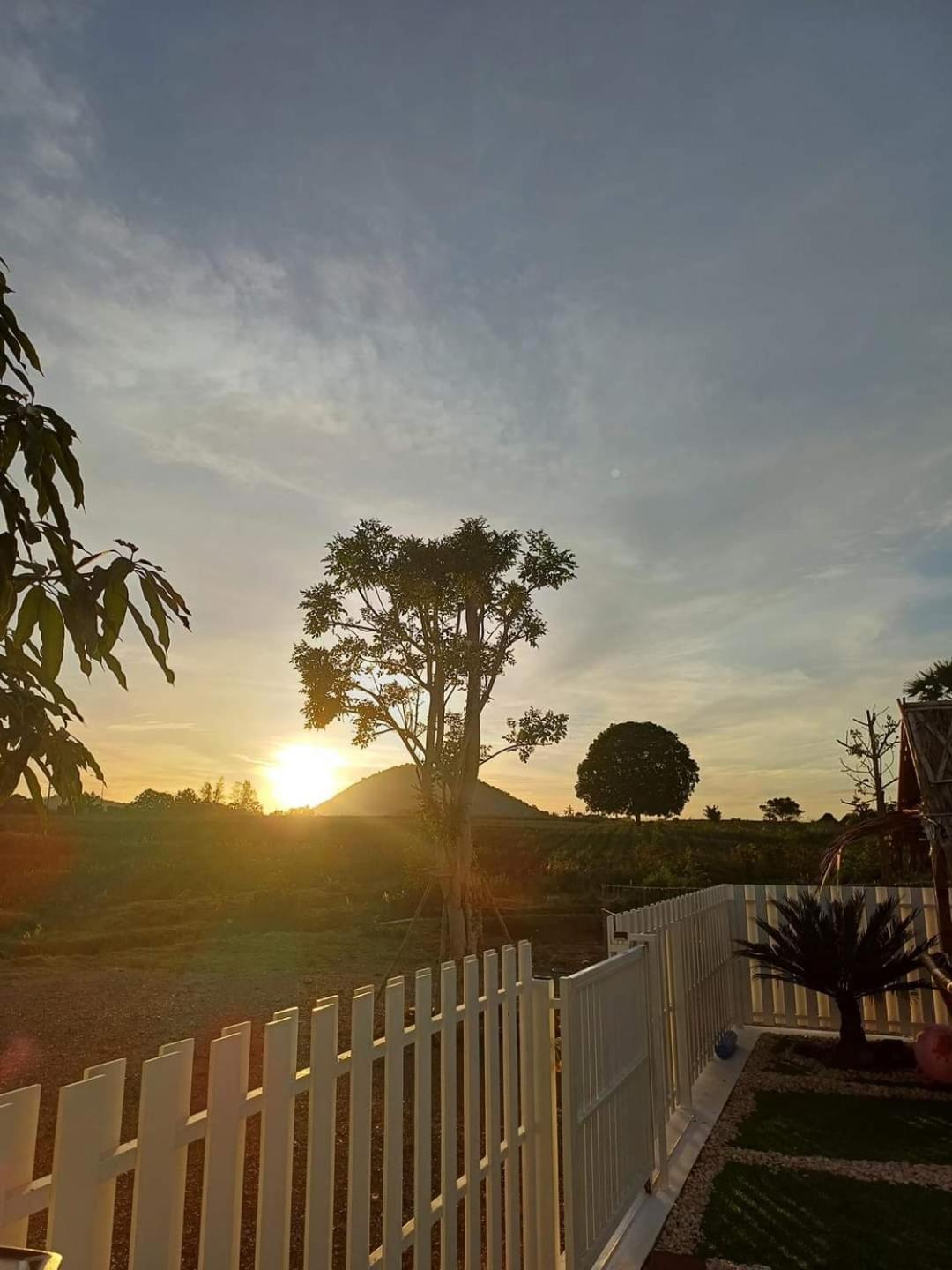 S&F Villa Sam Roi Yot Esterno foto
